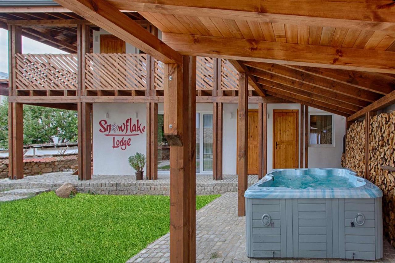 Къщи За Гости Сноуфлейк Snowflake Chalet And Snowflake Lodge Banszko Kültér fotó